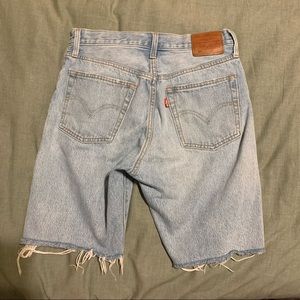 🌵Levi’s 501 Mid rise denim shorts🌵